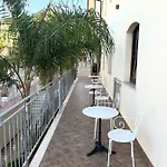 ホテル Residenza Azzurra *