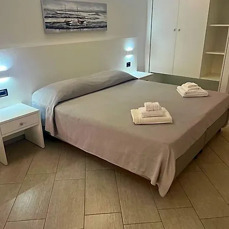 Residenza Azzurra טרופאה