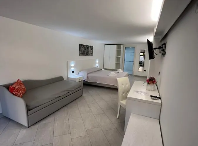 Residenza Azzurra Hotel *